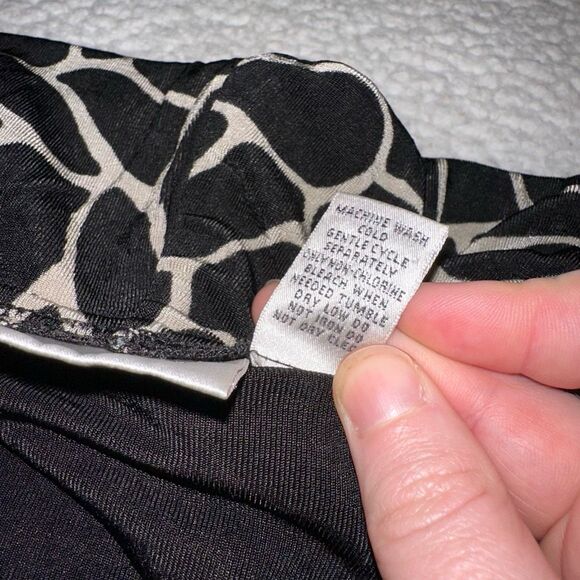 Chicos Travelers Solid Black Full Zip Jacket Giraffe Lining Size 1 (Medium) GUC - Picture 5 of 10